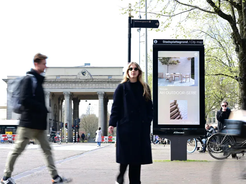 DOOH campaign mockup